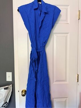 Bright Blue Sleeveless Button-Front Midi Dress with Tie Waist